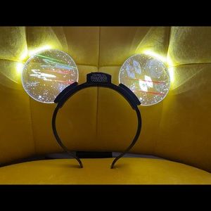 Collectible Star Wars Mickey Disney Ears. Light up feature with Star Wars scenes